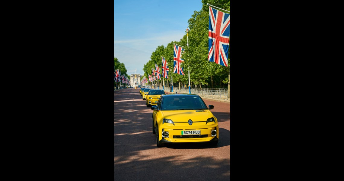 Renault 5 E-Tech electric named ‘Small Car of the Year’ at the UK Car of the Year awards 2026