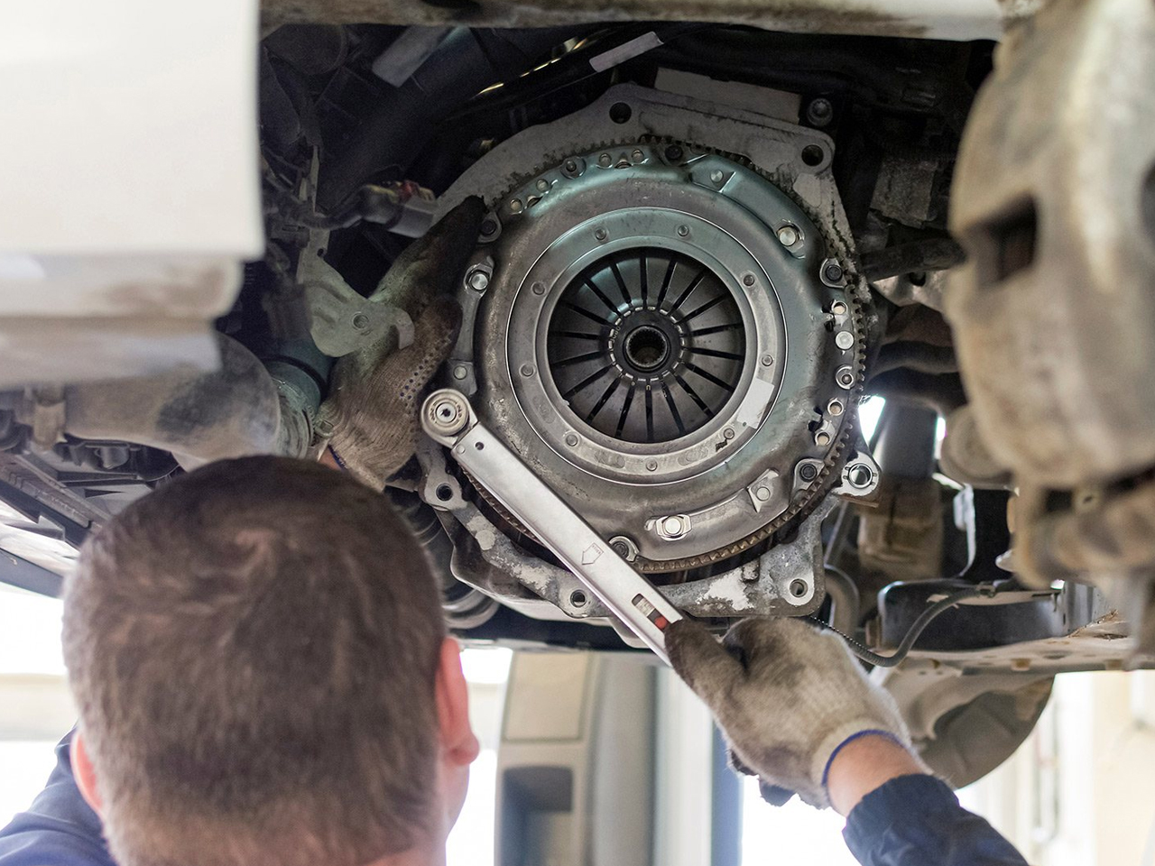 Clutch servicing and repairs