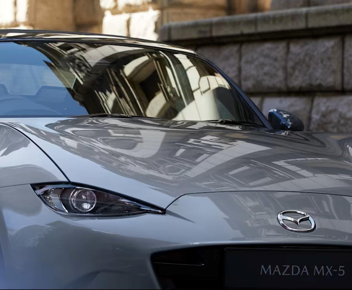 Mazda MX-5 gallery image 2