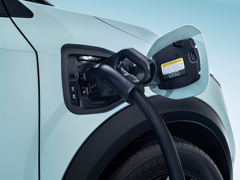 Nissan LEAF vs Nissan ARIYA: which is best for you?
