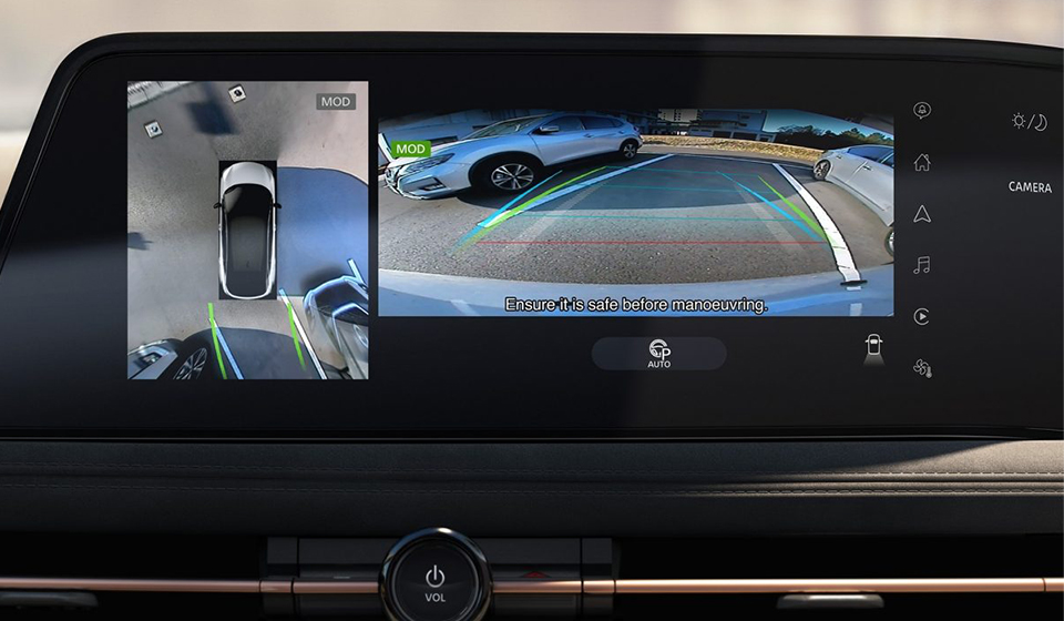 Nissan ARIYA - parking camera