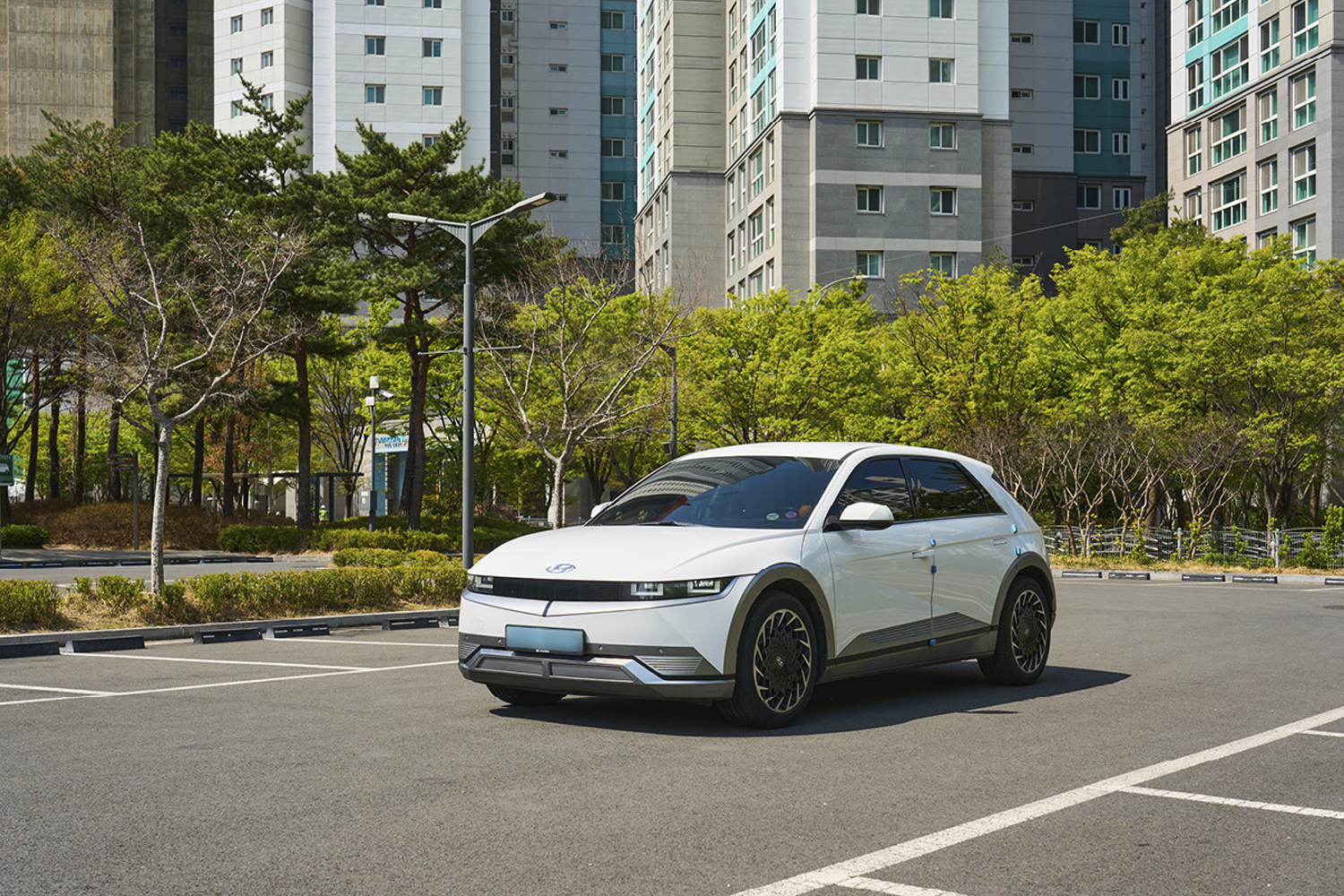 White Hyundai IONIQ 5