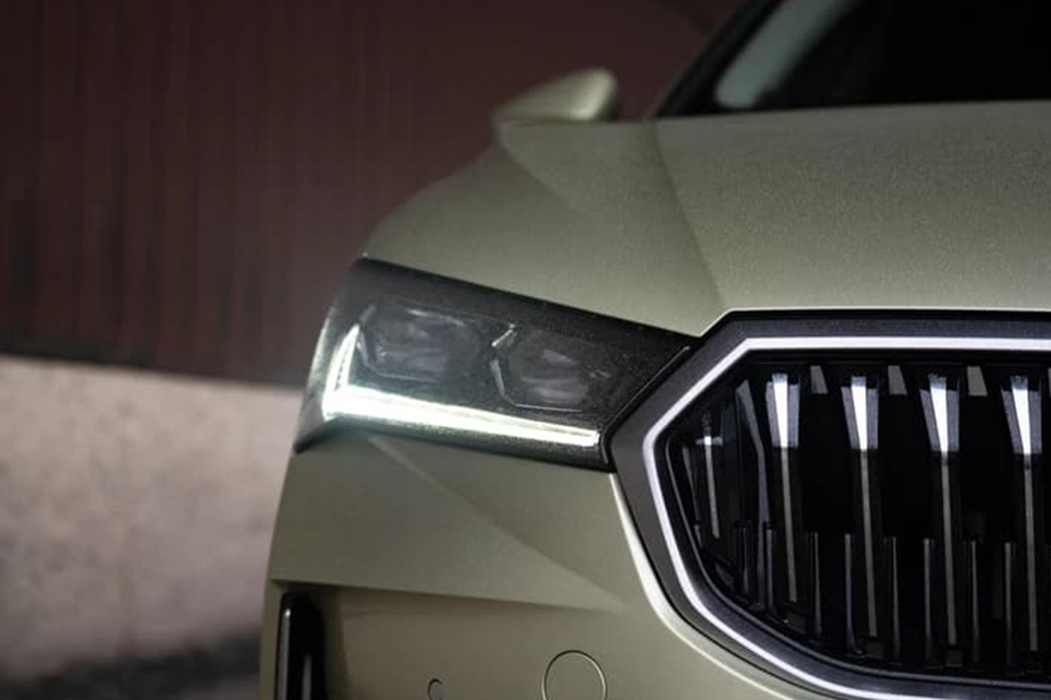 Superb Estate headlights