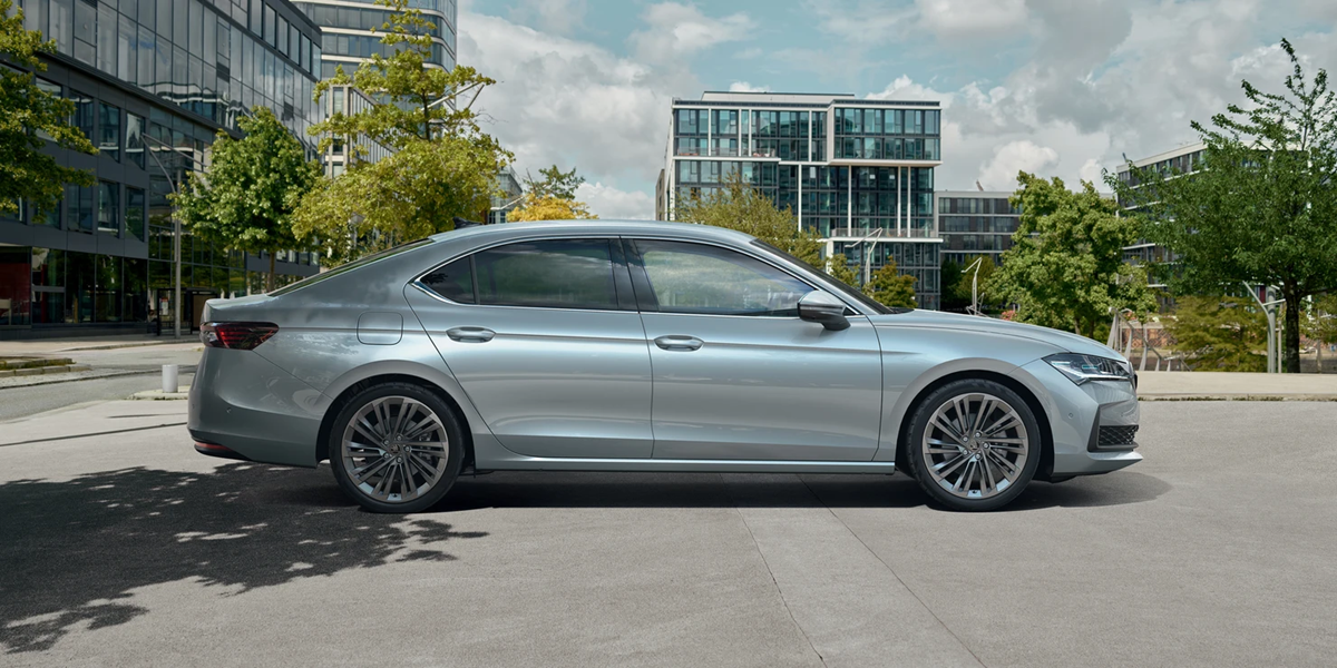 AllNew Superb Hatch Winchester Motor Group SKODA