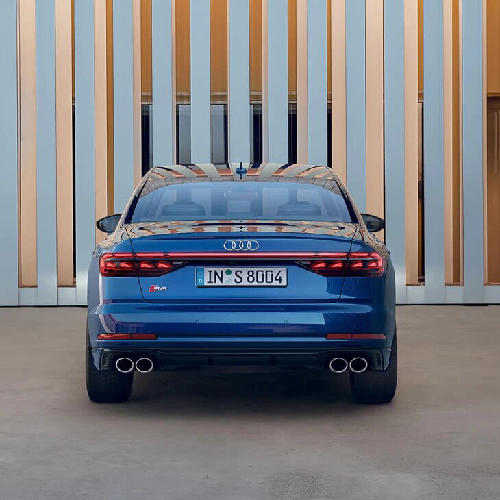 rear os Audi S8