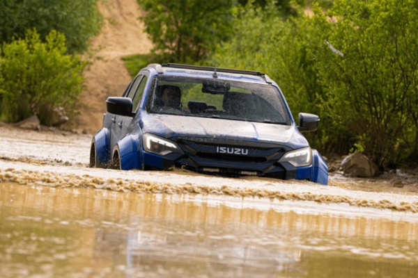 D-Max Arctic Trucks AT35