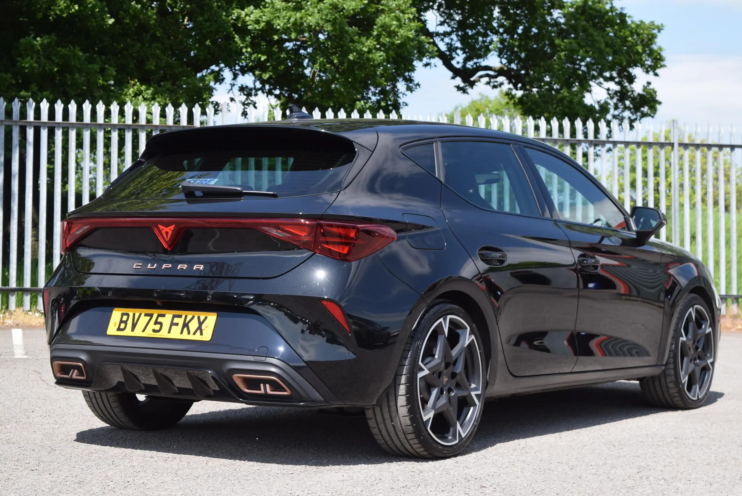Black 2025 CUPRA Leon 1.5 eHybrid 272 VZ1 5dr DSG