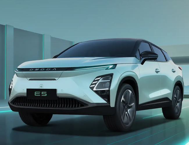 white e5 in green lighting
