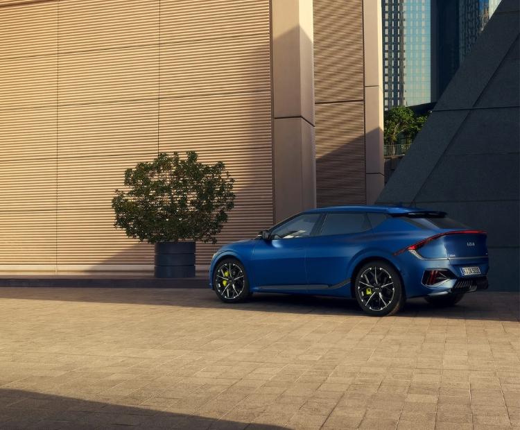 The Kia EV6 GT gallery image 1