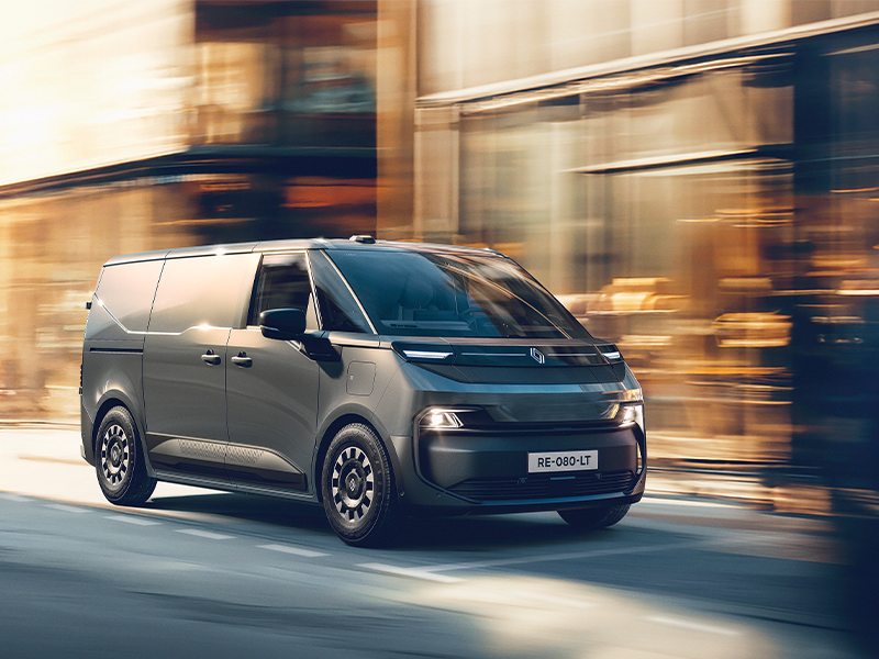 Ready to work: production version of the new Renault Trafic Van E-Tech electric to make its UK debut at the Commercial Vehicle Show 2026
