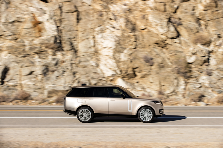 NEW RANGE ROVER ELECTRIC HYBRID 
