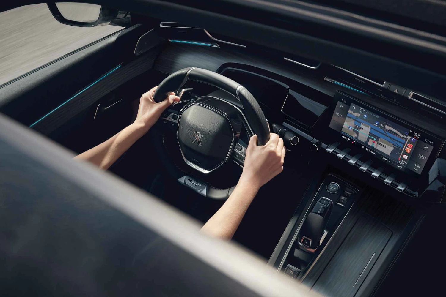 Peugeot 508 interior cabin