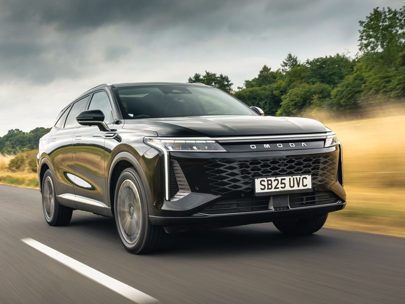 OMODA 9 SHS named Best Family Plug-in Hybrid Car by The Car Expert