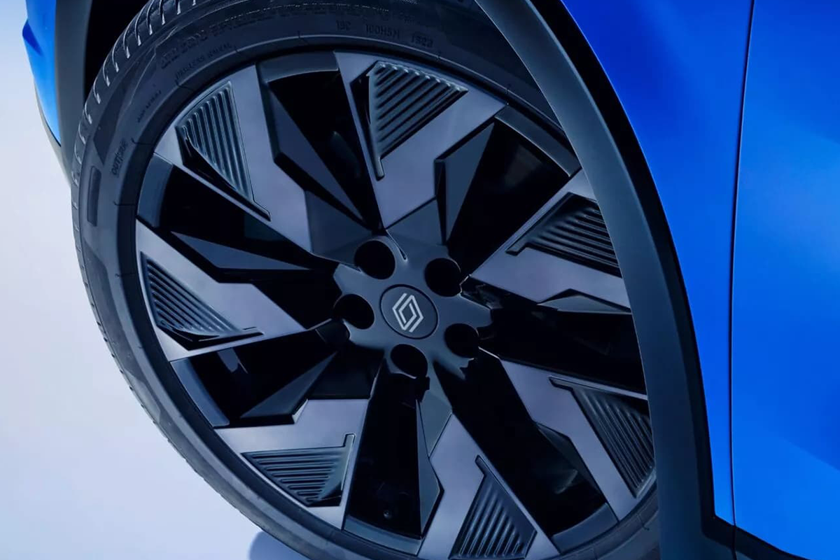 Renault Rafale Alloy Wheel