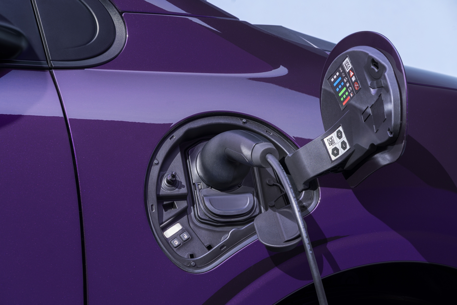 All-New Nissan Pixo Charging