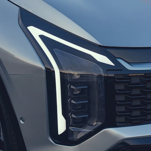 Kia Sportage Closeup Front Lights