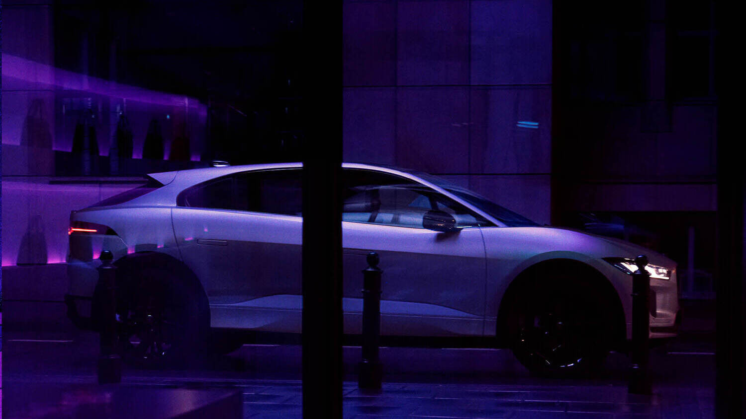 Jaguar I-Pace Side On