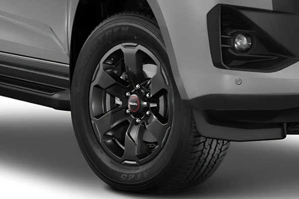D-Max V-Cross