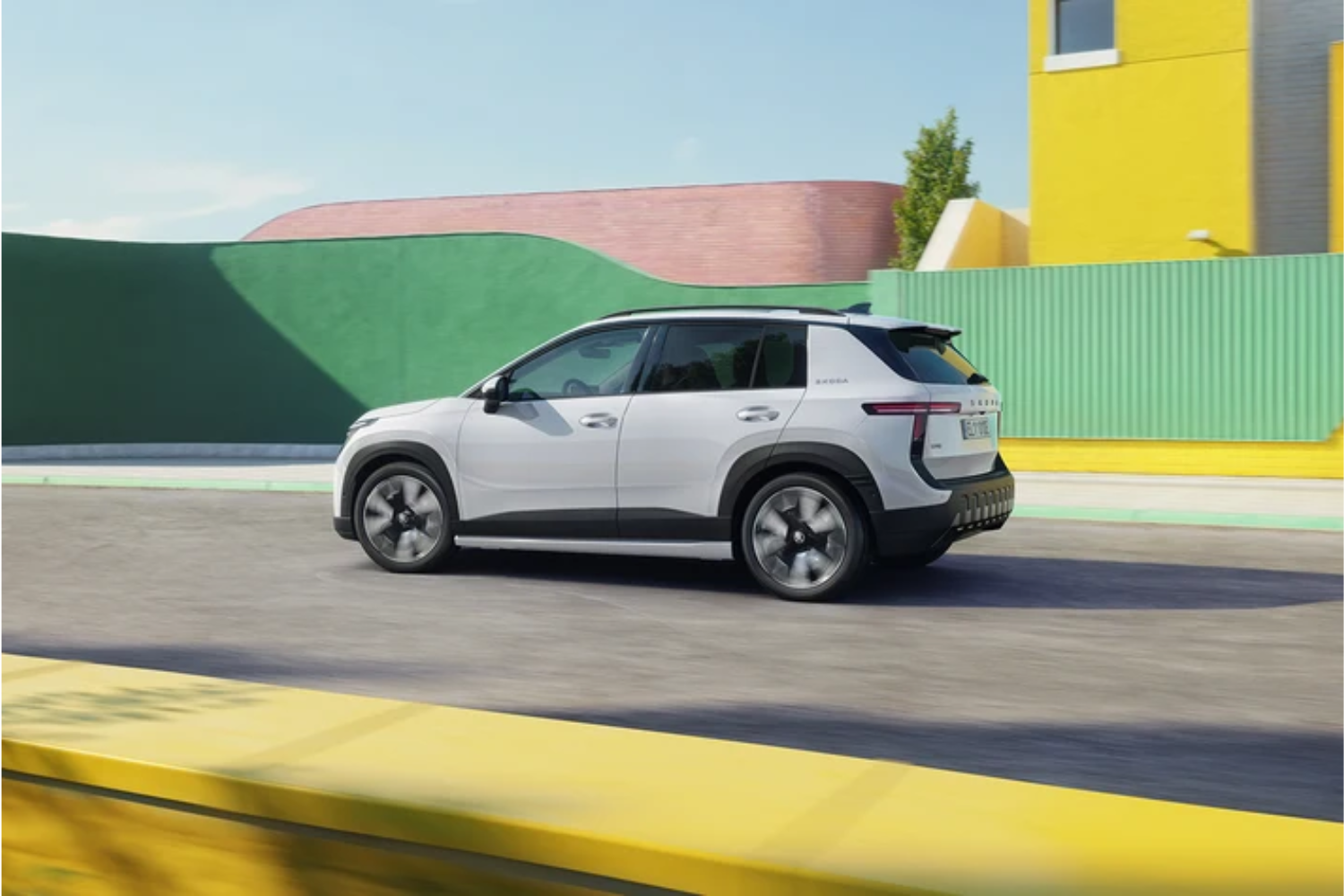 Side on view of the new, all-electric Skoda epiq
