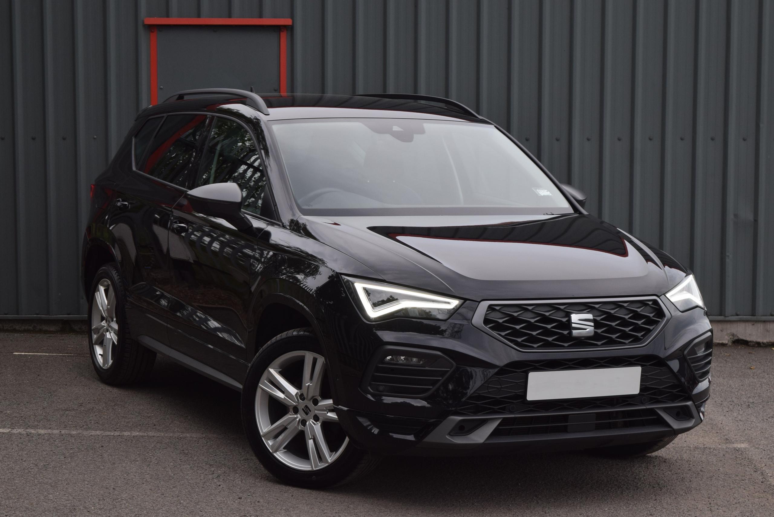 Black SEAT Ateca FR