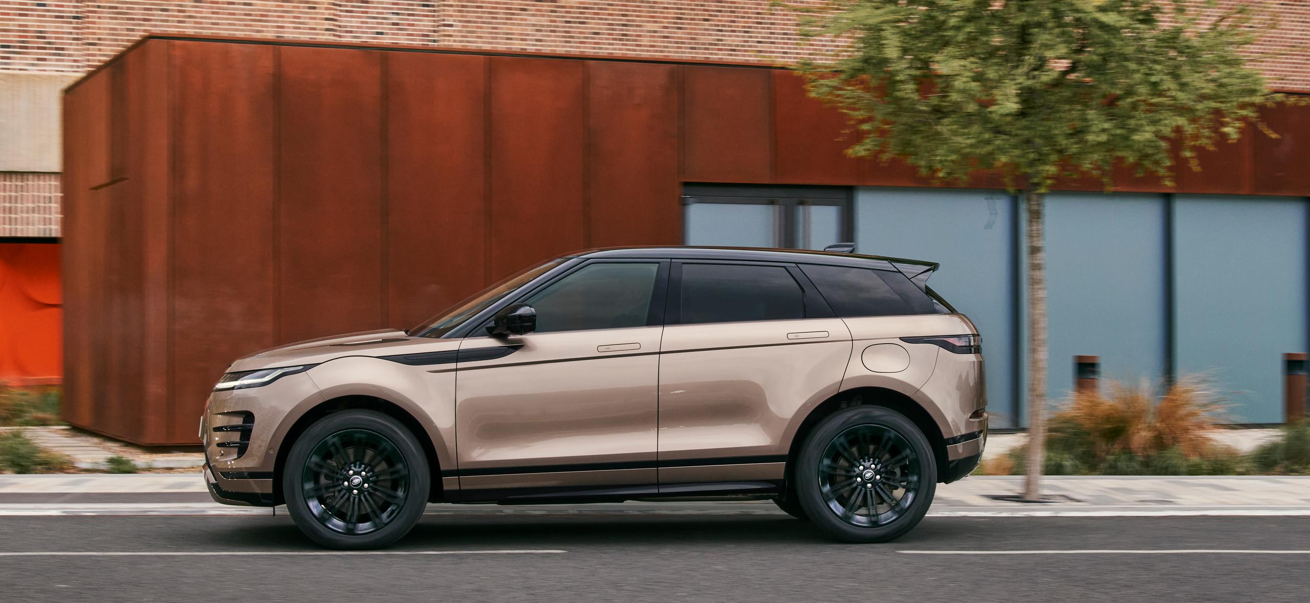 A Comprehensive Review of the Range Rover Evoque</h1>