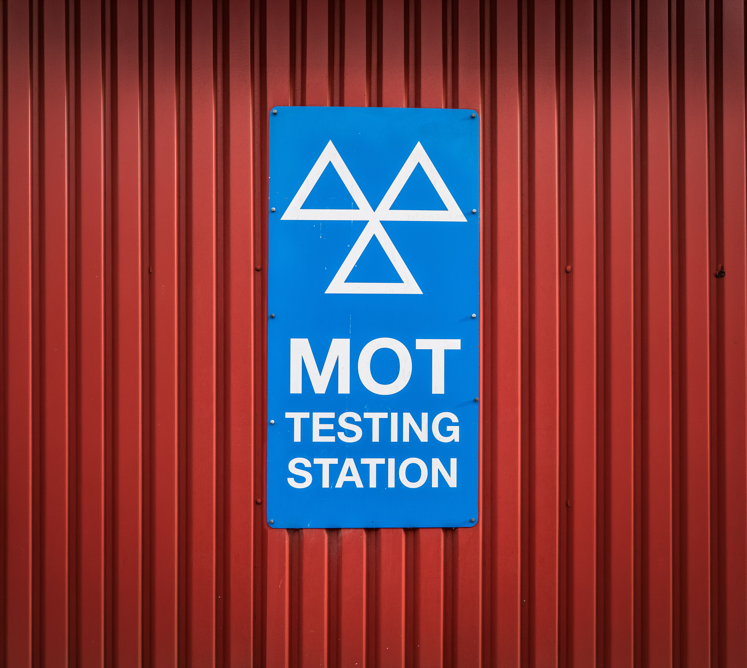 MOT Test Station