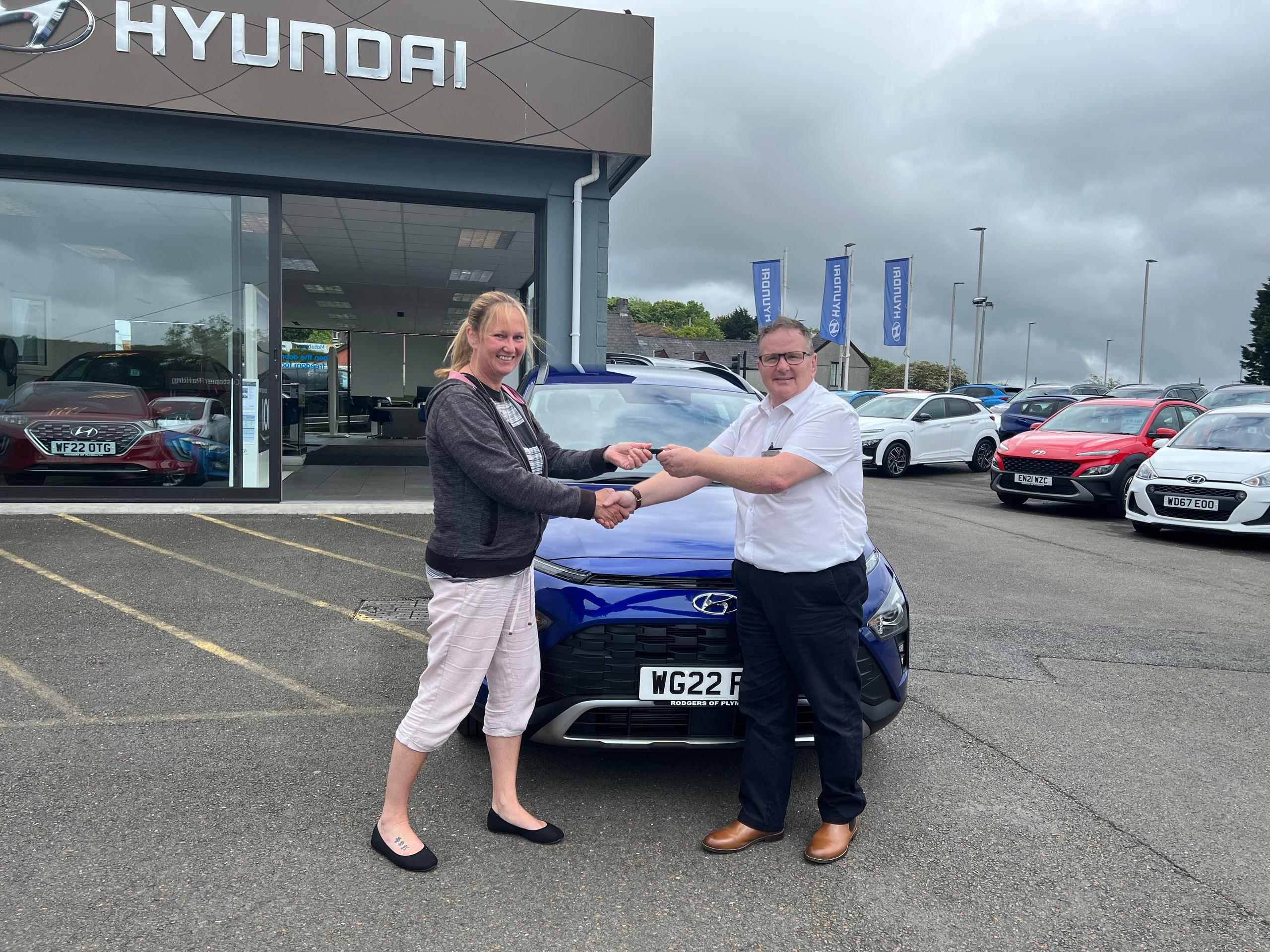 Lucky Michelle drives away in a brand new Hyundai Bayon