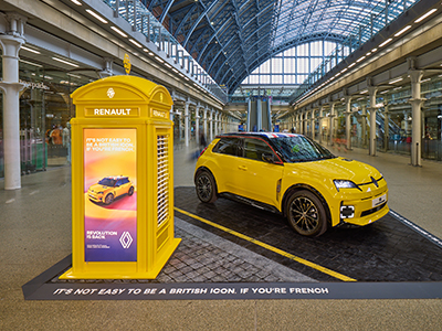 The Renault 5 E-Tech 100% Electric enjoyed a crowd at St Pancras International