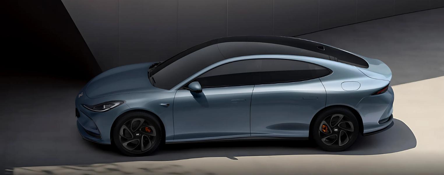 MG IM5 Exterior Side View