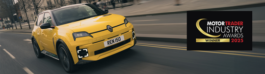 Renault 5 E-Tech named ‘EV of the Year’ at the Motor Trader Industry Awards 2025