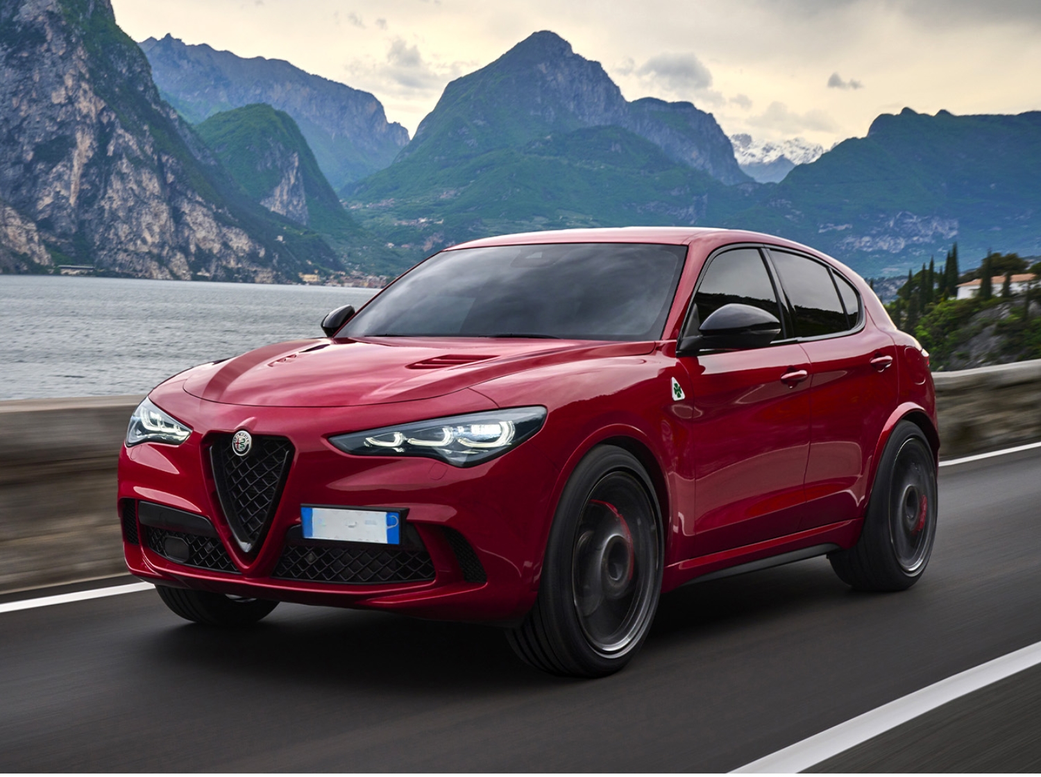 Stelvio Quadrifoglio driving shot side view