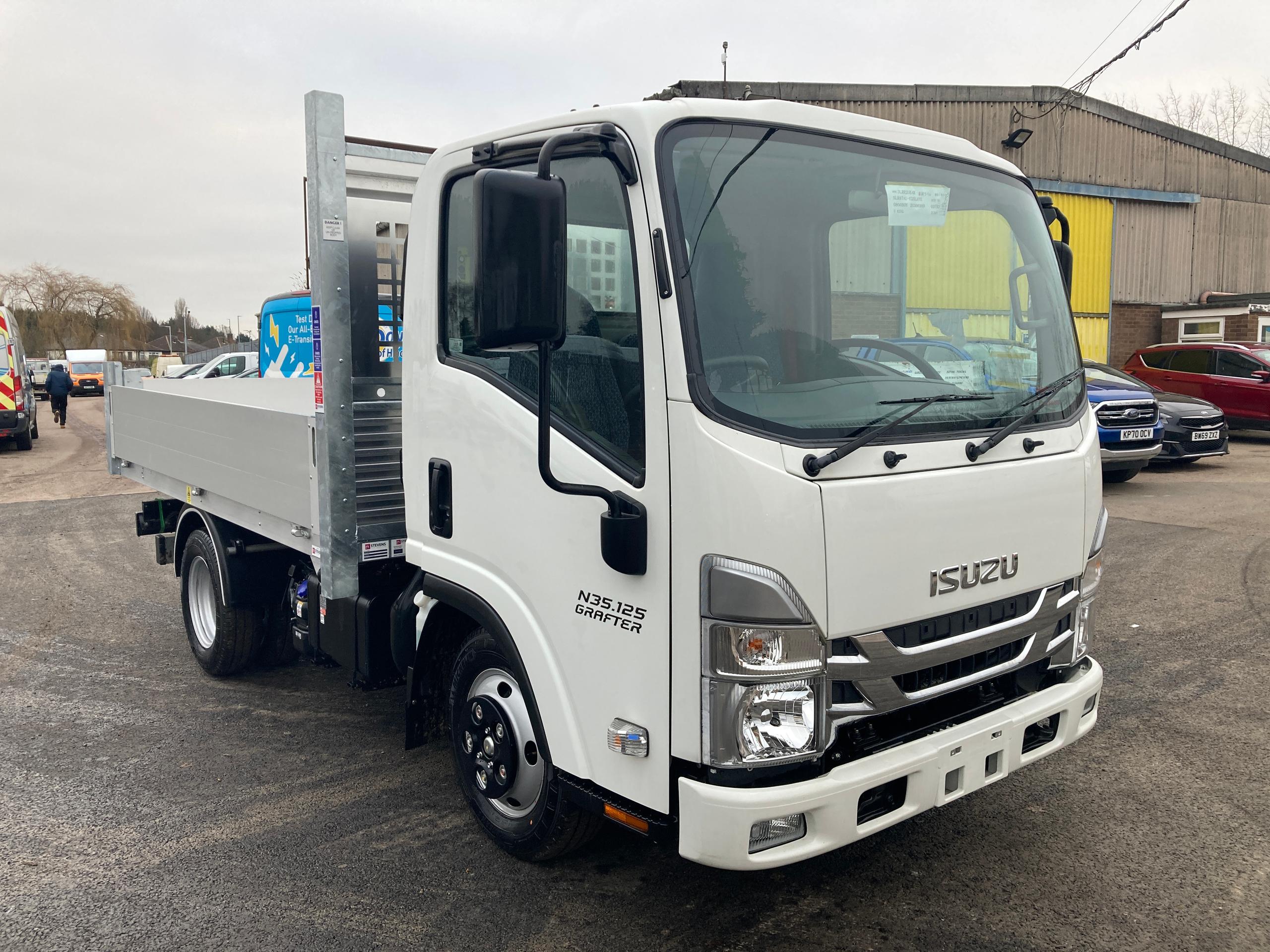Isuzu N35.125 PDS Tipper