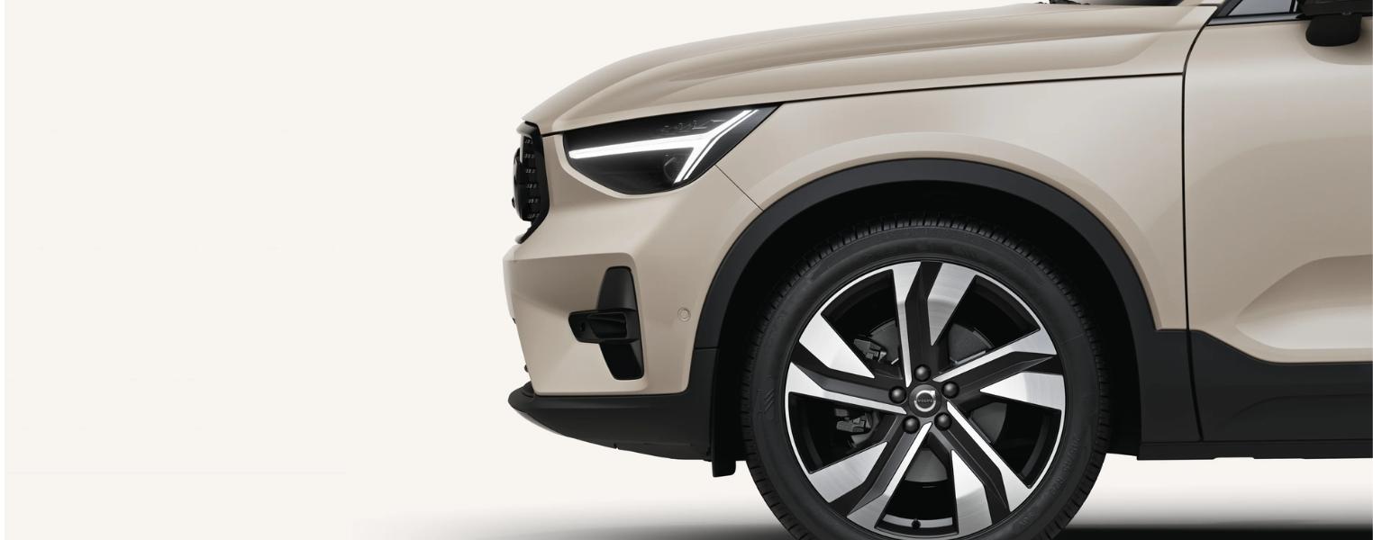 Volvo XC40 Wheels Closeup View