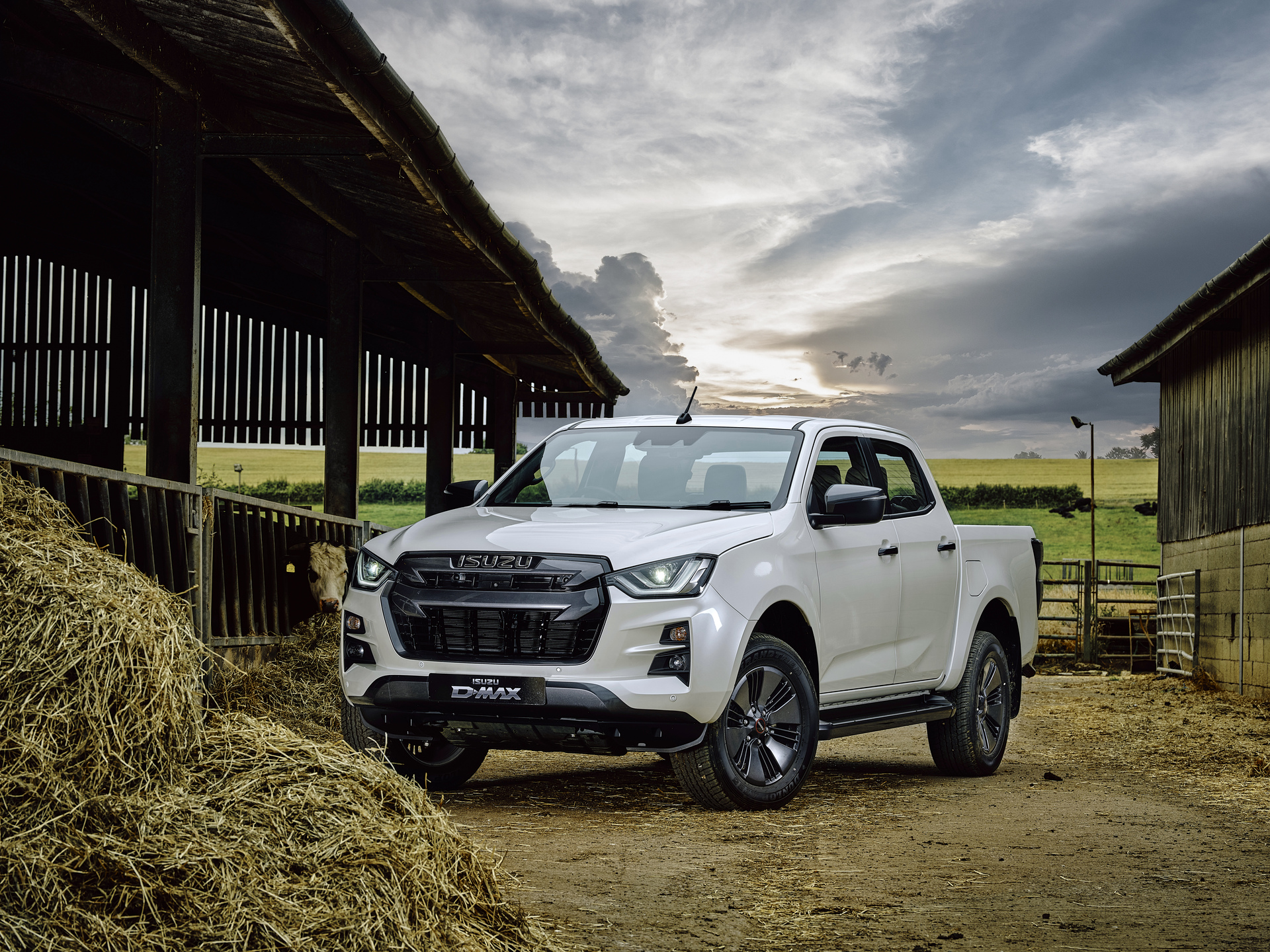White Isuzu D-Max V-Cross