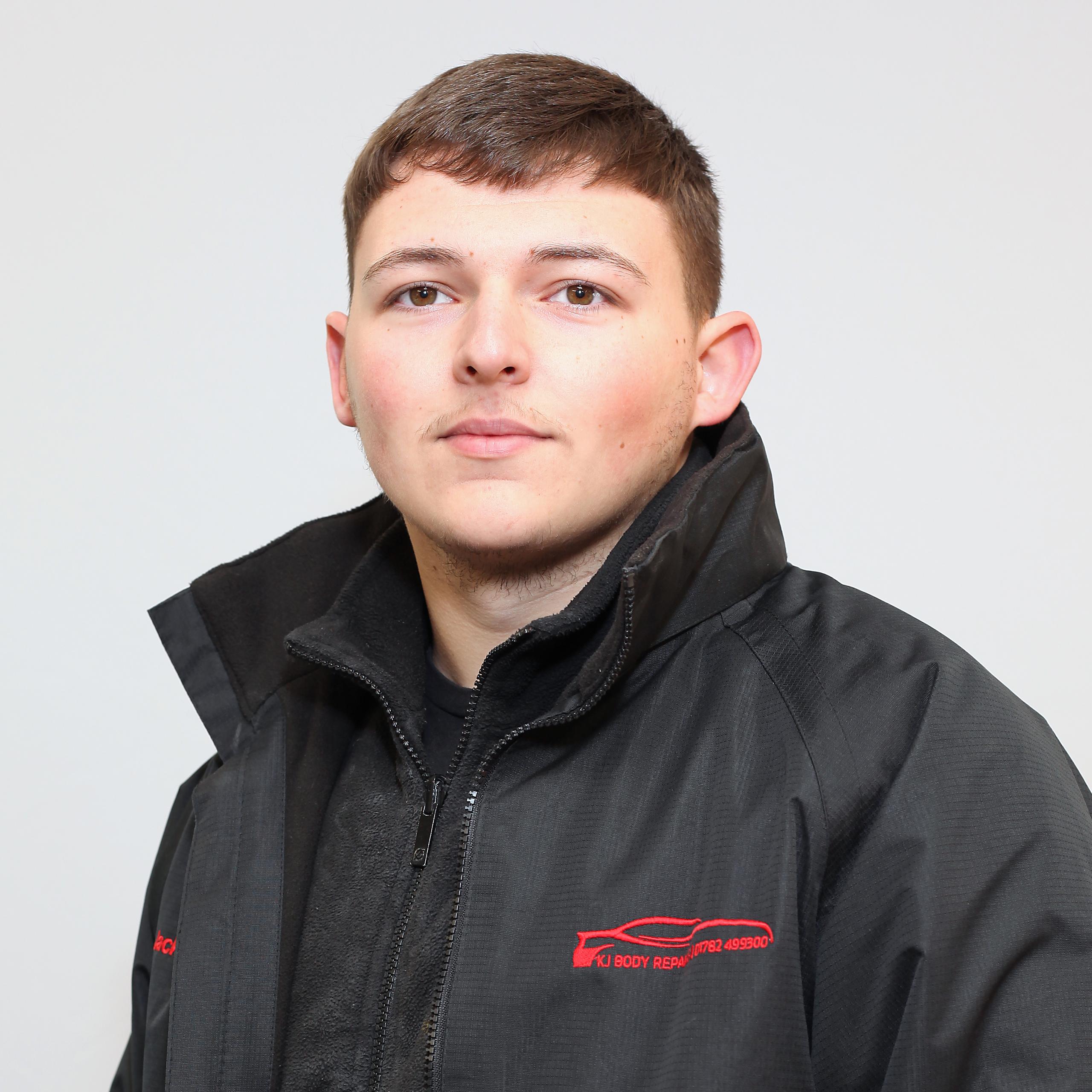 Bodyshop Operative