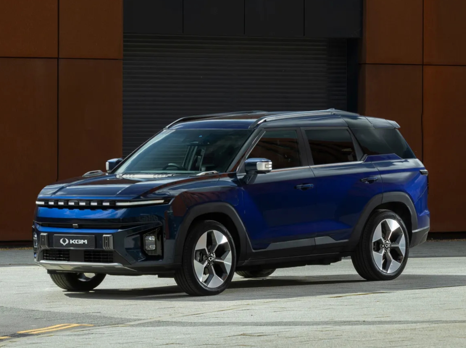 KGM Torres EVX In Blue Parked