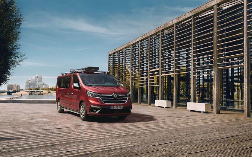 Trafic Passenger 9 Seater Van Finance Offers