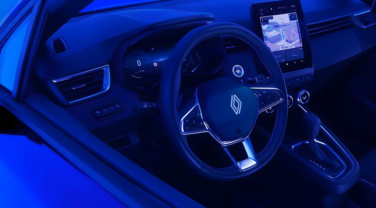 RENAULT CLIO FULL HYBRID E-TECH