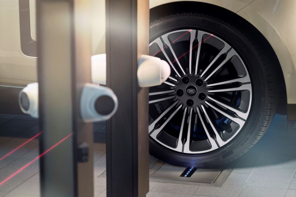 Land Rover Alloy Wheel