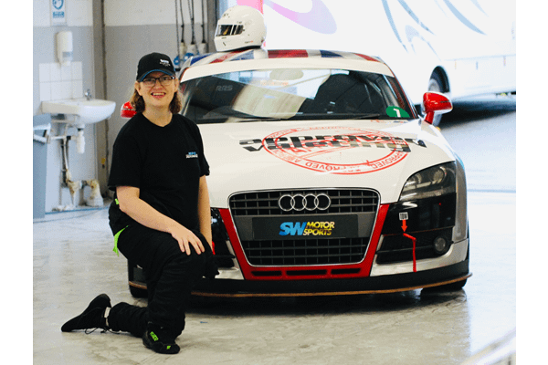 An interview with Rainbow Lizard Racing