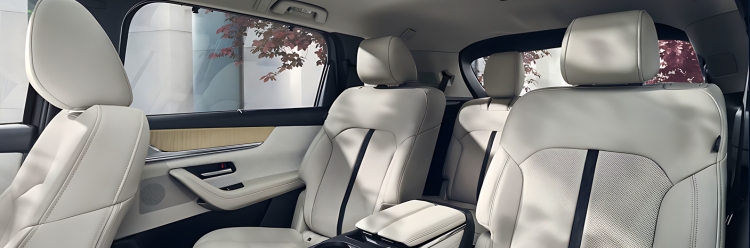 Mazda CX-80 seats