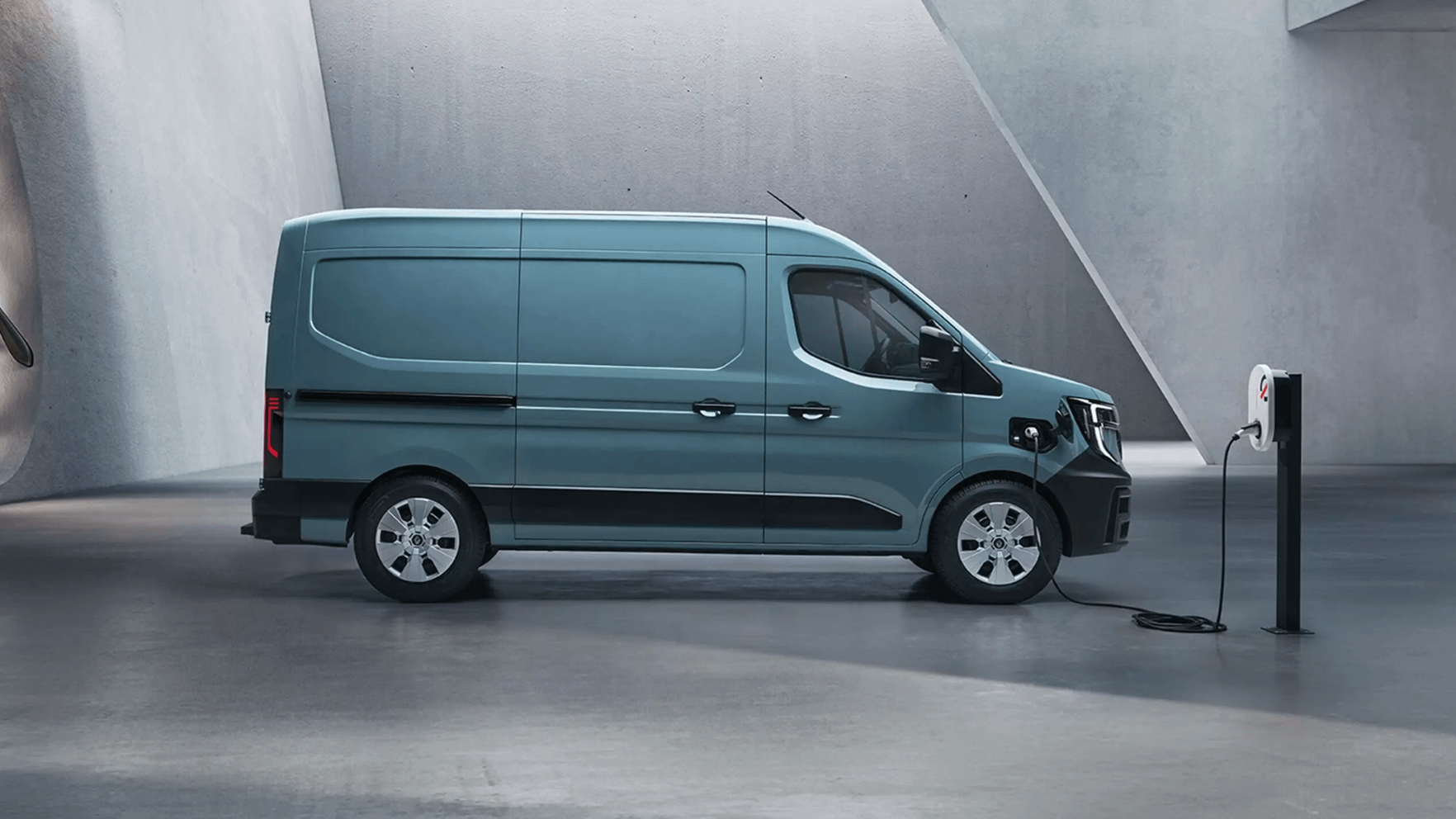 New Renault Master E-Tech