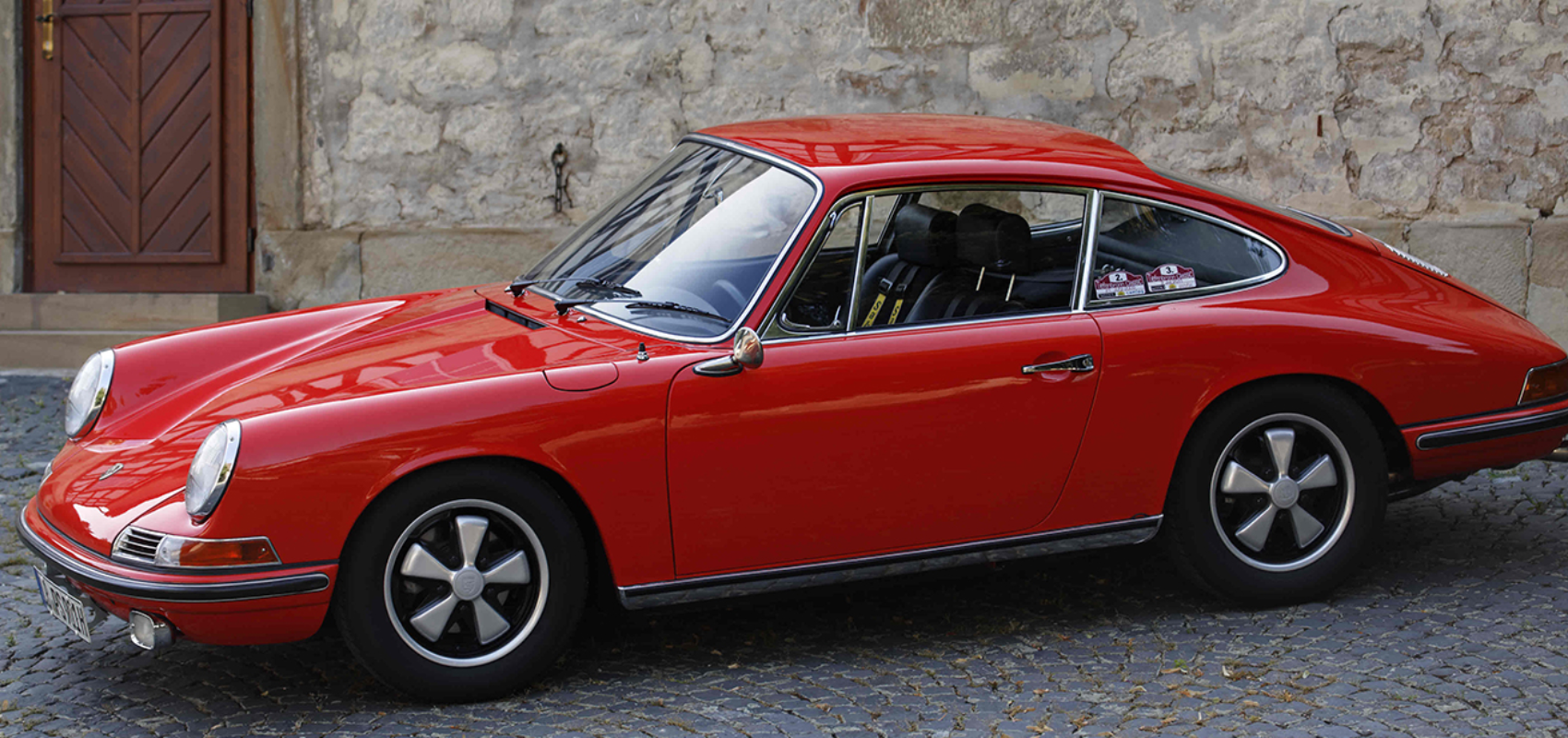 Red Porsche 911