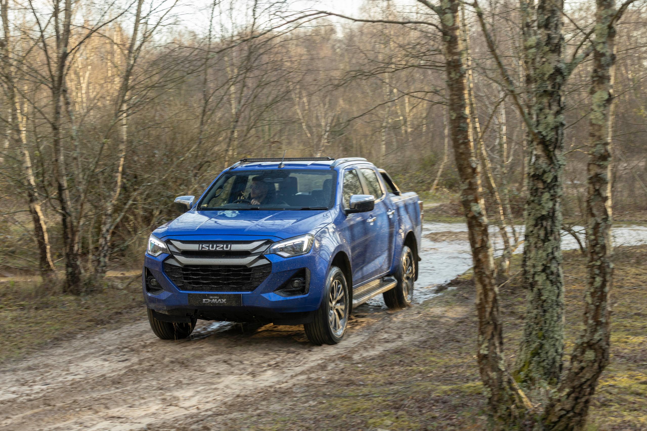 blue Isuzu D-Max DL40 offroading