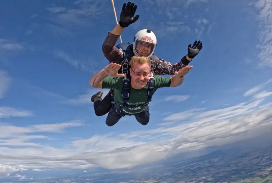 Winchesters skydivers take 15,000ft leap of faith