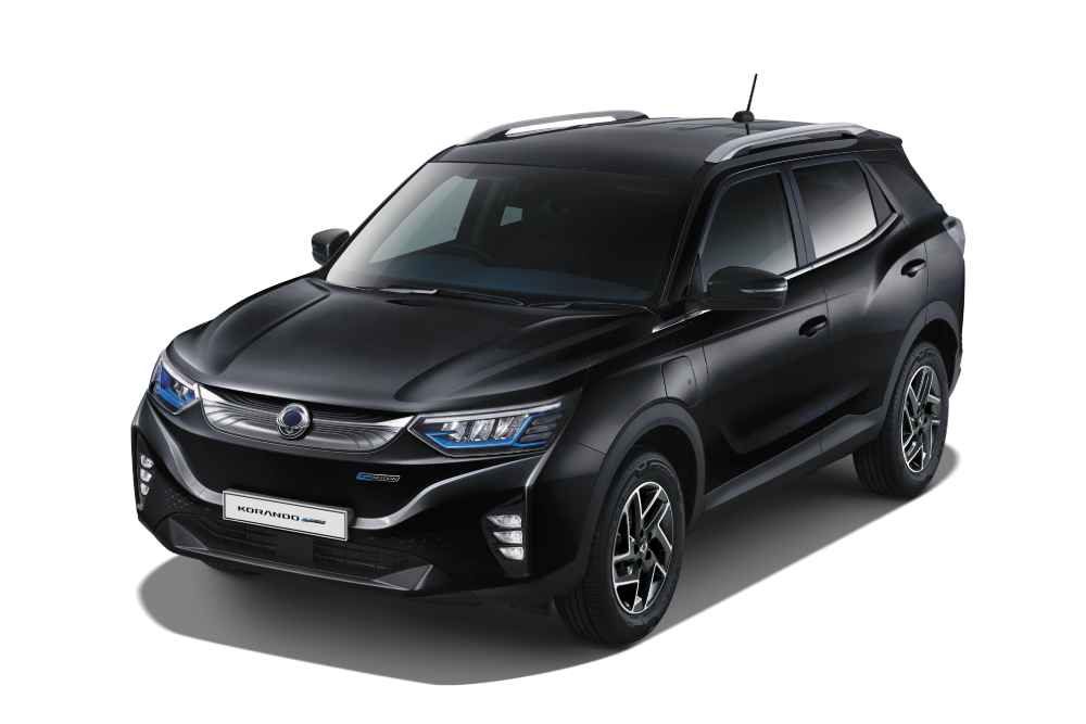 space black korando e-motion