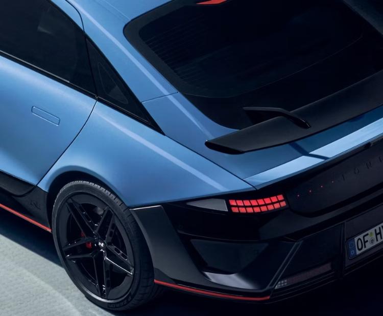 The Hyundai IONIQ 6 N gallery image 6