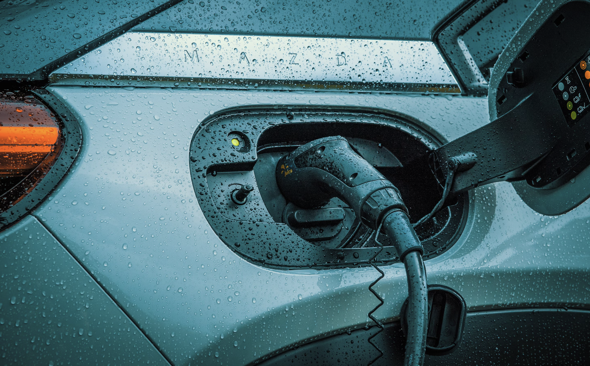 hydrid,electric car, lower emissions, fuel efficiency