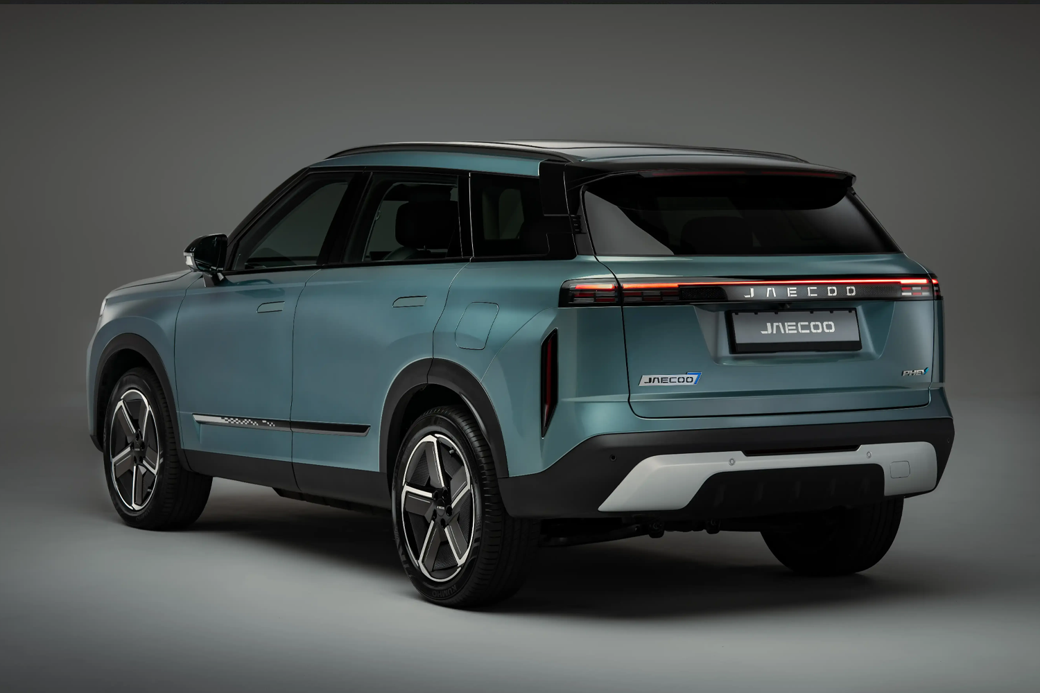 Exterior rear view of the JAECOO PHEV
