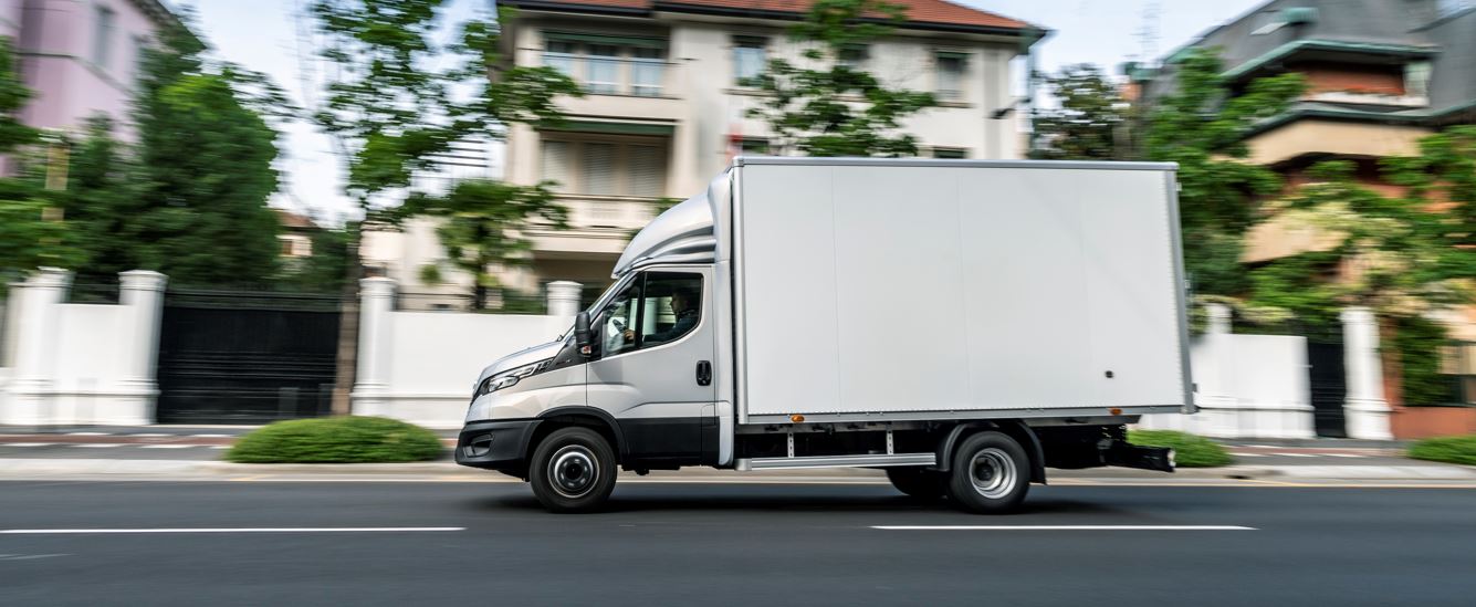 White IVECO Daily 7T Side View